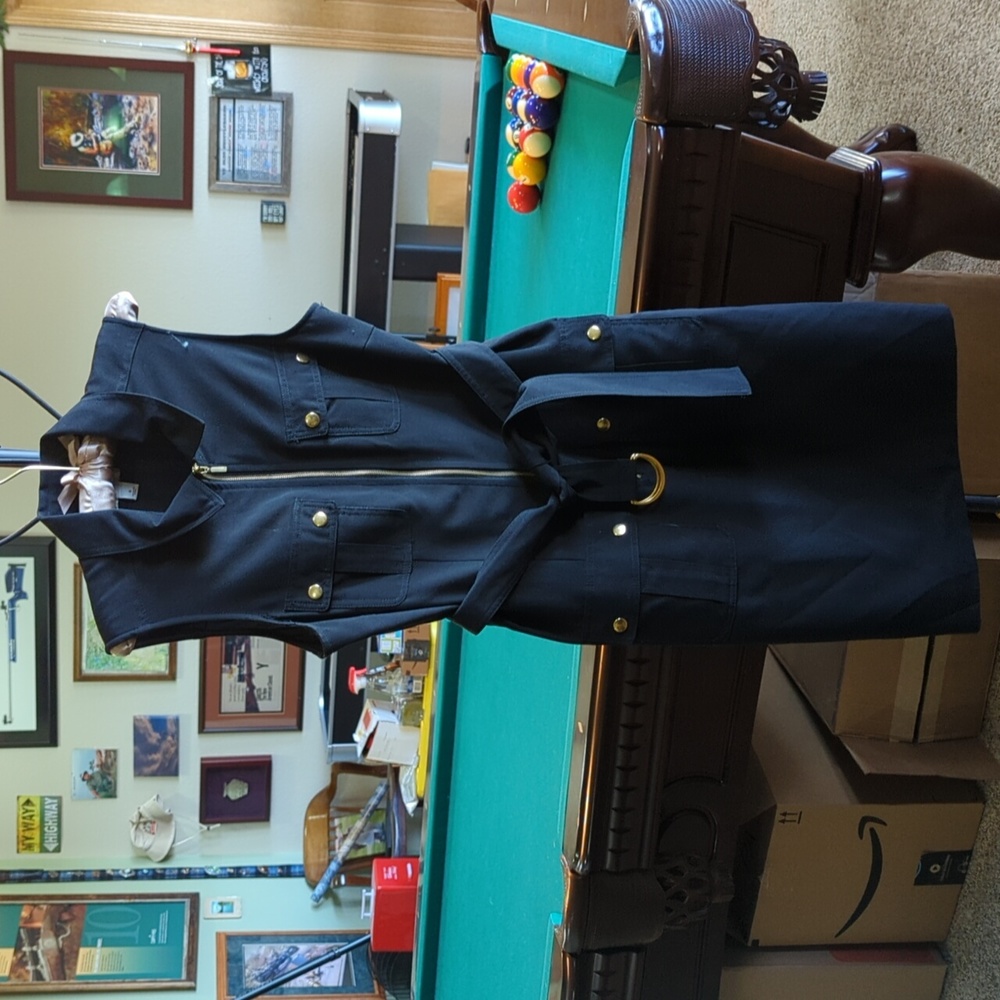 Very nice. Black sheath dress with belt size 8 from DB